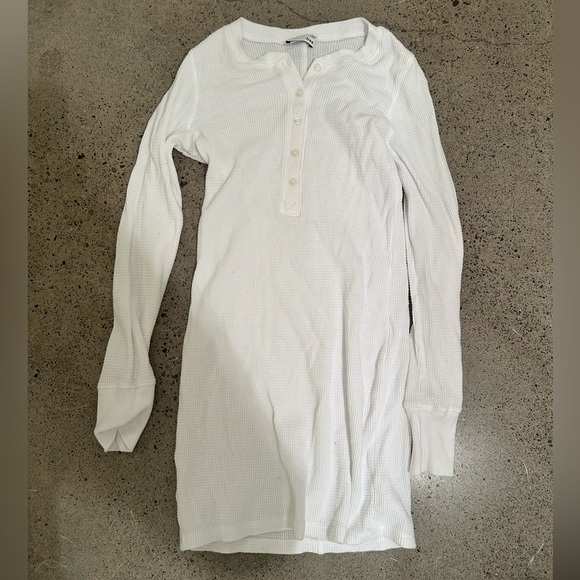 Wilfred Free Long Sleeved Henley Dress in White - Picture 1 of 3